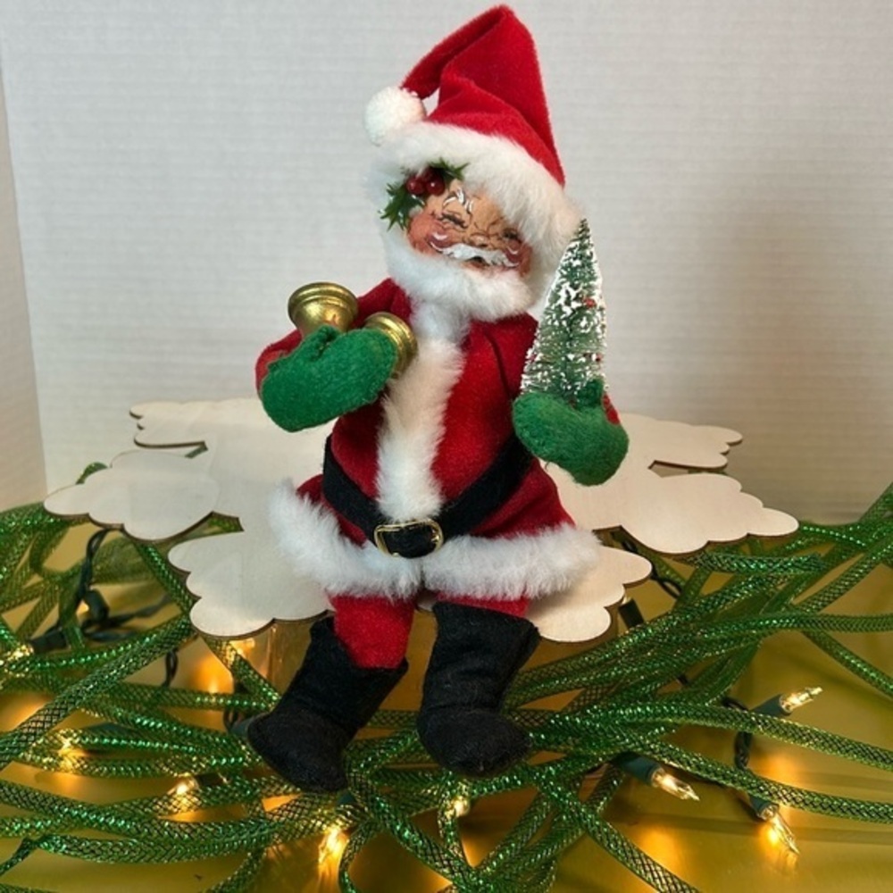 Annalee Santa 1990 mittens Bells